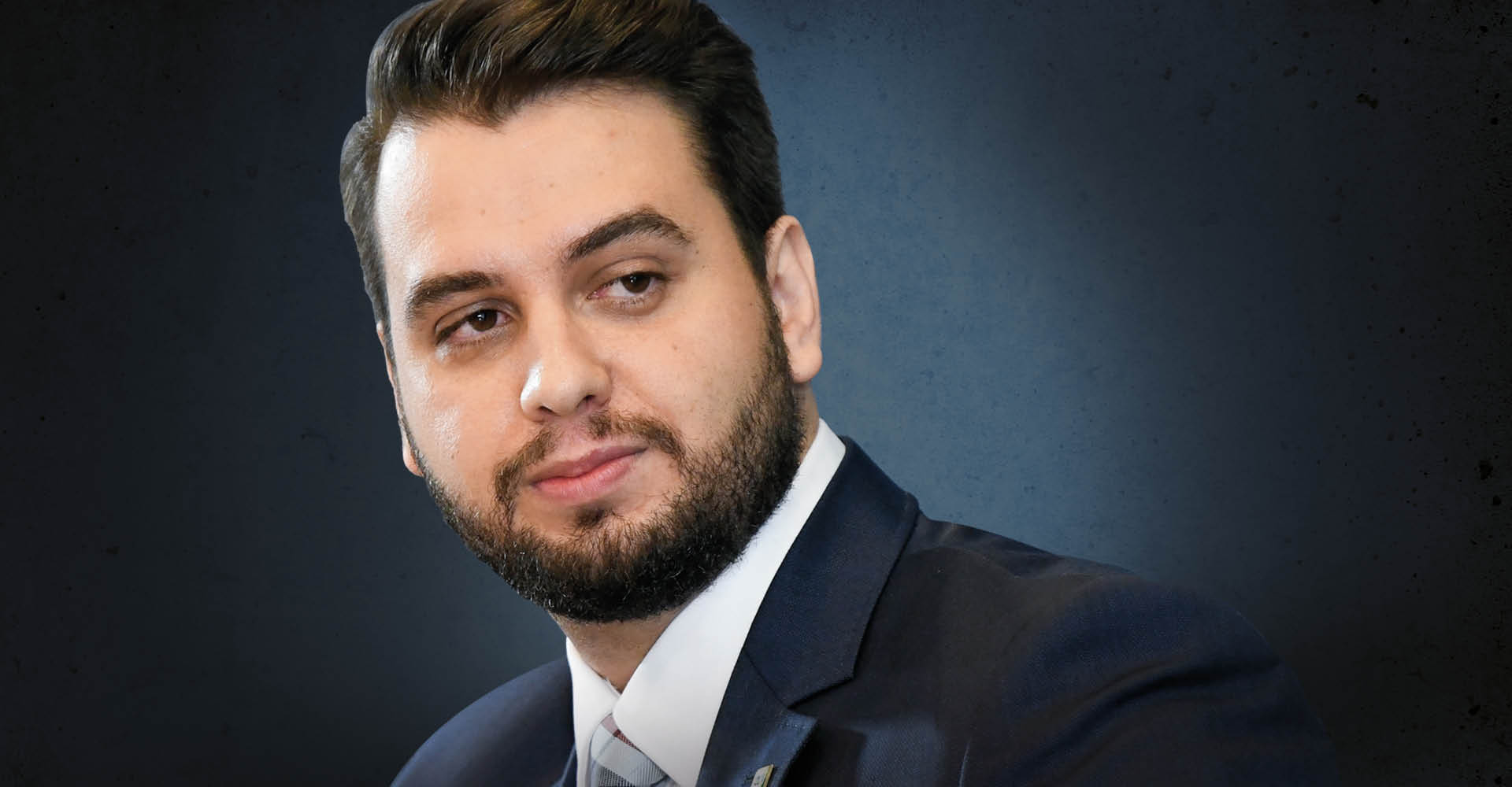 Moraes autoriza visitas de Carlos e Flávio Bolsonaro a Filipe Martins em Ponta Grossa