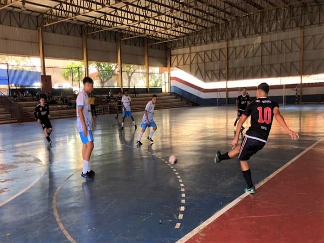 Semepp abre inscrições para nova turma de futsal no Ceab para crianças de 9 a 11 anos