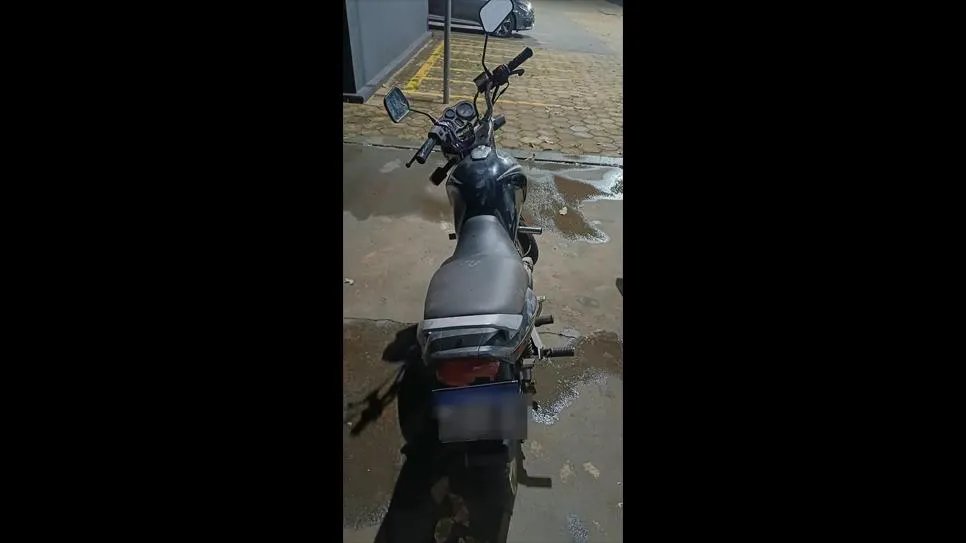 Fiscalização apreende moto com escapamento irregular e flagra homem descumprindo medida judicial em Osvaldo Cruz