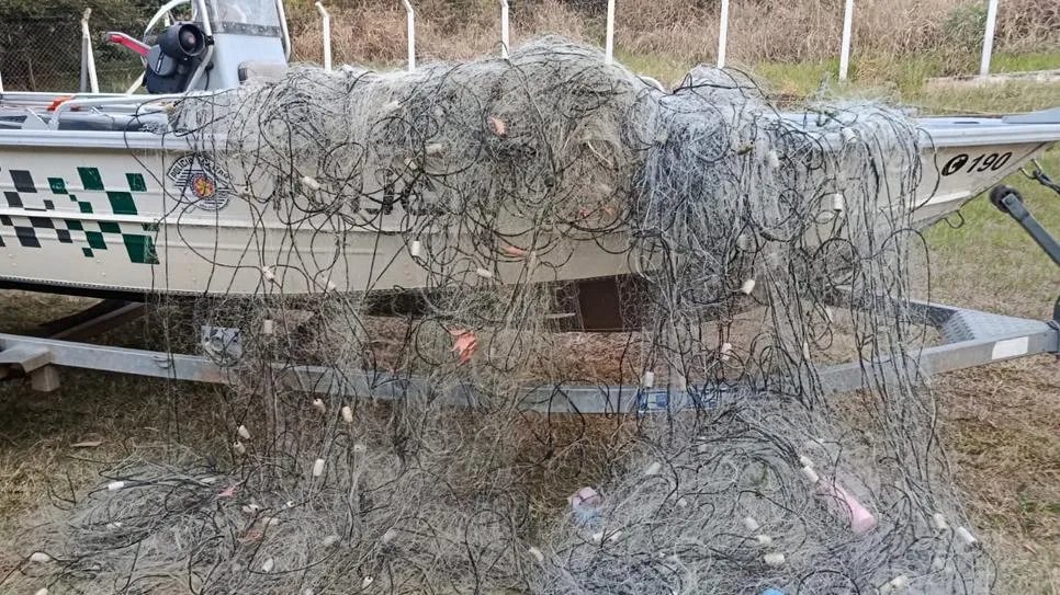 Polícia Ambiental apreende 750 metros de redes de pesca irregulares no Rio Paraná, em Presidente Epitácio