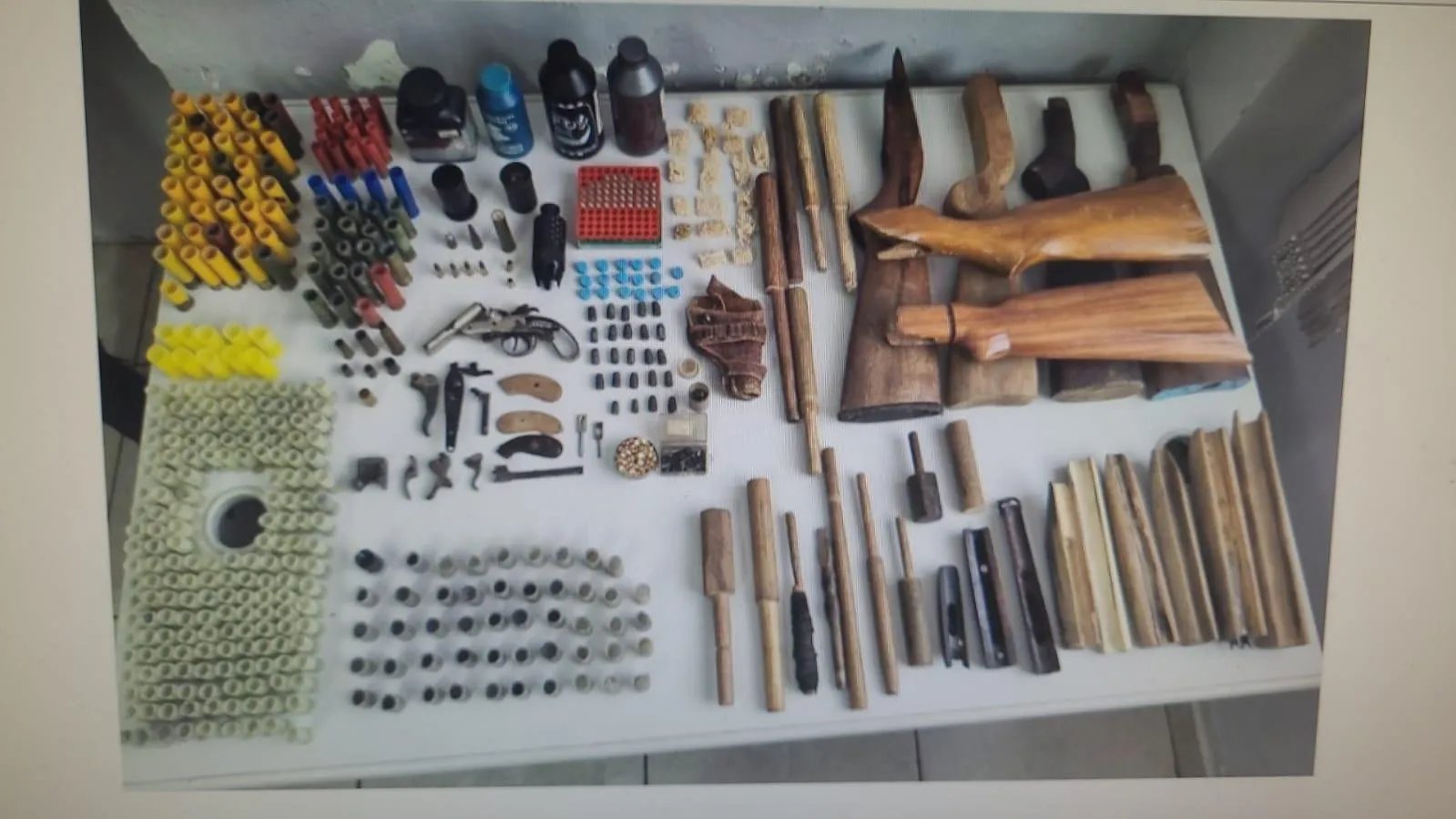 Homem é preso com garrucha e mais de 500 itens de armas em Presidente Prudente