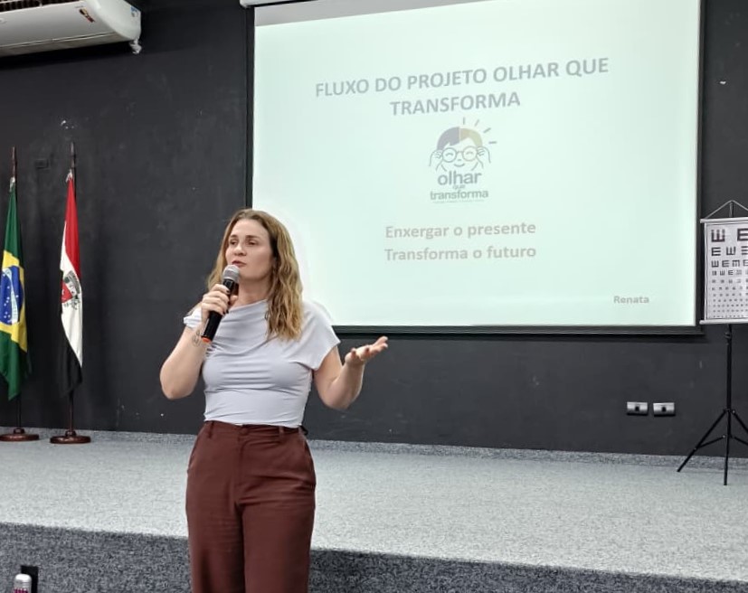 Prefeitura faz treinamento com 150 profissionais para triagem do Olhar que Transforma