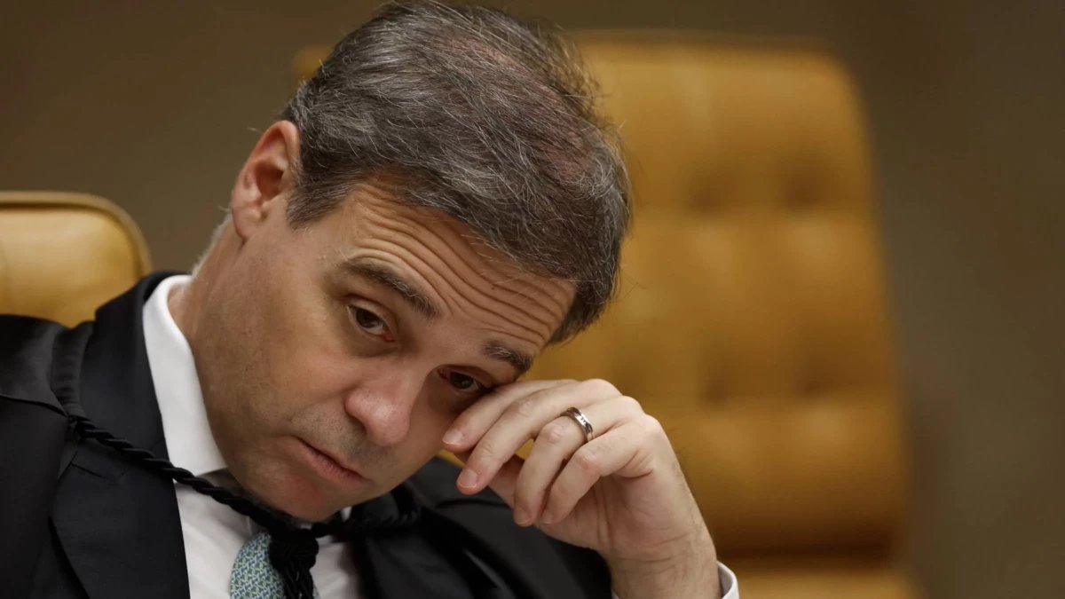 Ordem de Mendonça sobre dados de Lulinha causa mal-estar no governo e na PF