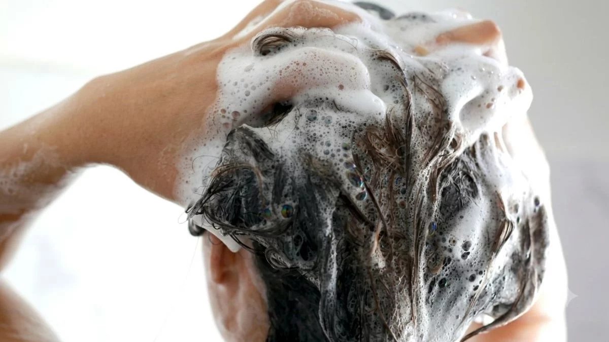 Anvisa manda recolher sete cosméticos irregulares, incluindo shampoo, sabonete e bronzeador