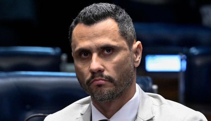 PT de MG apura apoio de prefeita a Cleitinho Azevedo