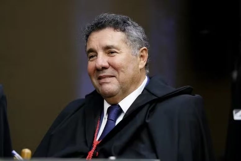 Desembargador do TJ-AL mostra saldo de R$ 96 um dia antes de receber R$ 70 mil