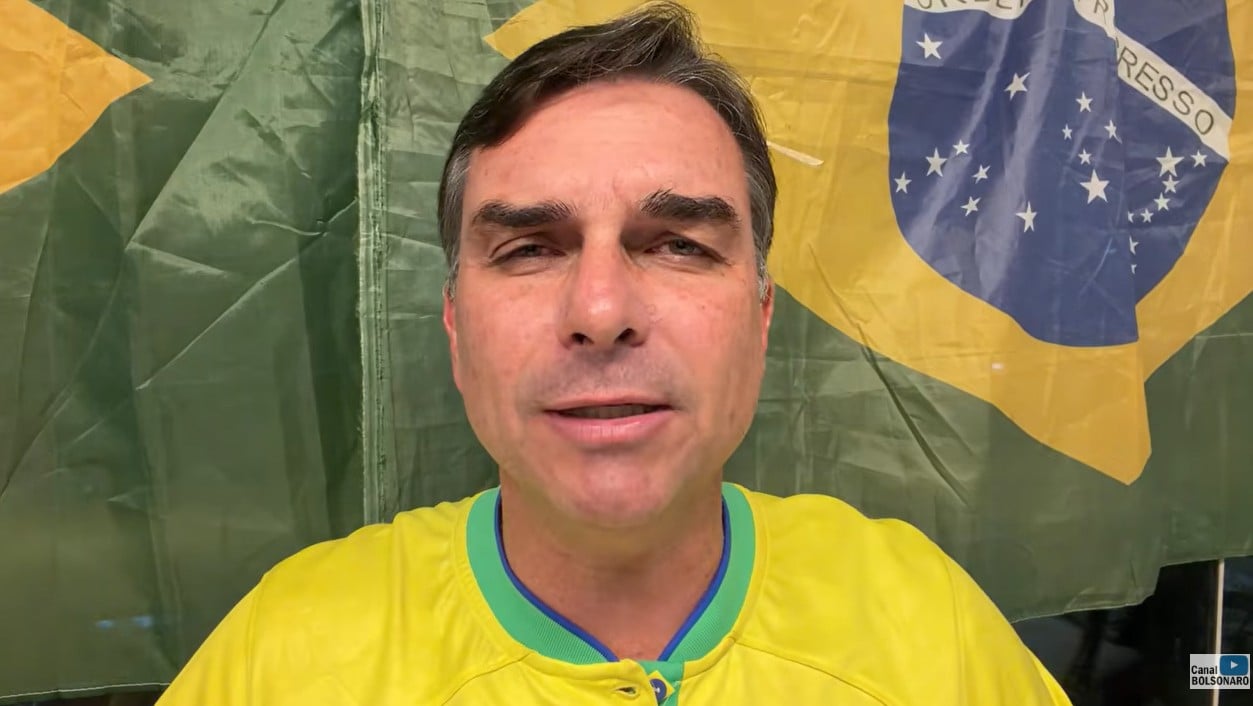 PF abre novo inquérito para apurar fraude em filiação de Flávio Bolsonaro