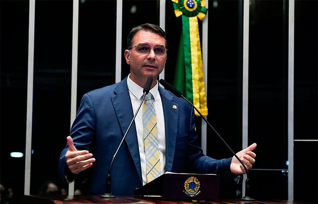Flávio Bolsonaro fica sem palanque no Maranhão com neutralidade do PL no estado