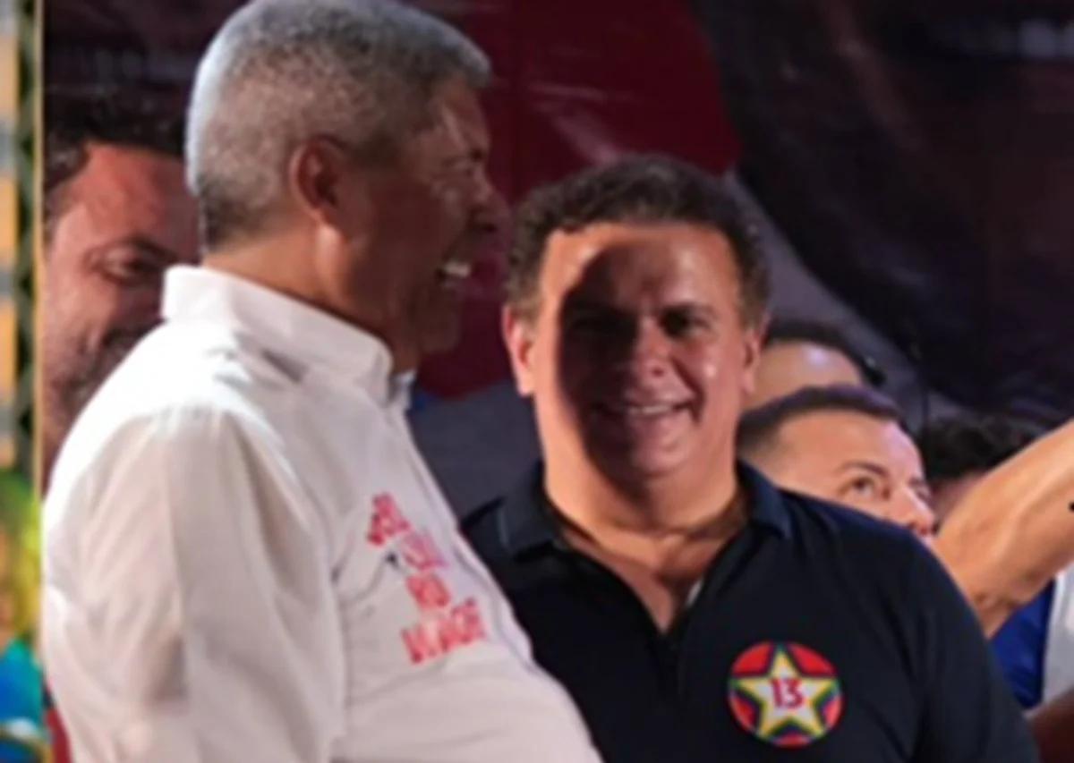 Deputado do PL divide palanque com petista na Bahia e gera mal-estar no partido