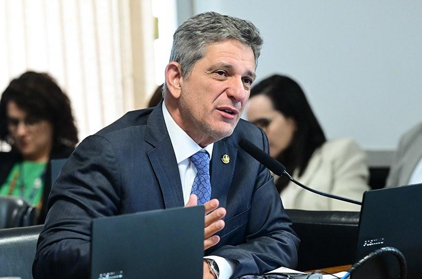 Rogério Carvalho apresenta parecer favorável à PEC da Segurança sem alterar texto da Câmara