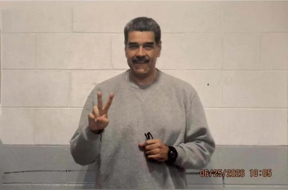 Perfil de Nicolás Maduro publica fotos do ex-ditador na prisão em Nova York