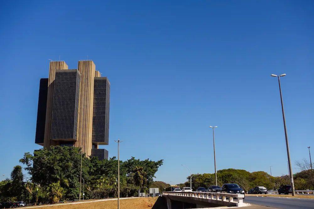 Inadimplência atinge recorde em julho mesmo com Desenrola, aponta Banco Central