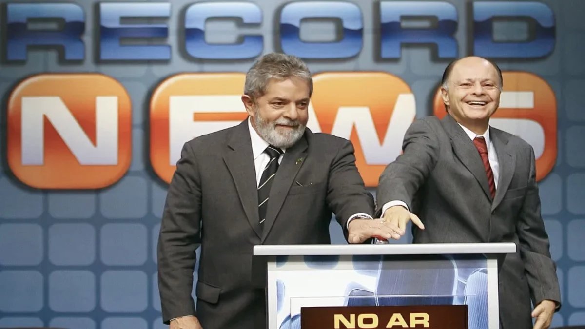 Record exibe entrevista com Lula no horário do debate presidencial da Band