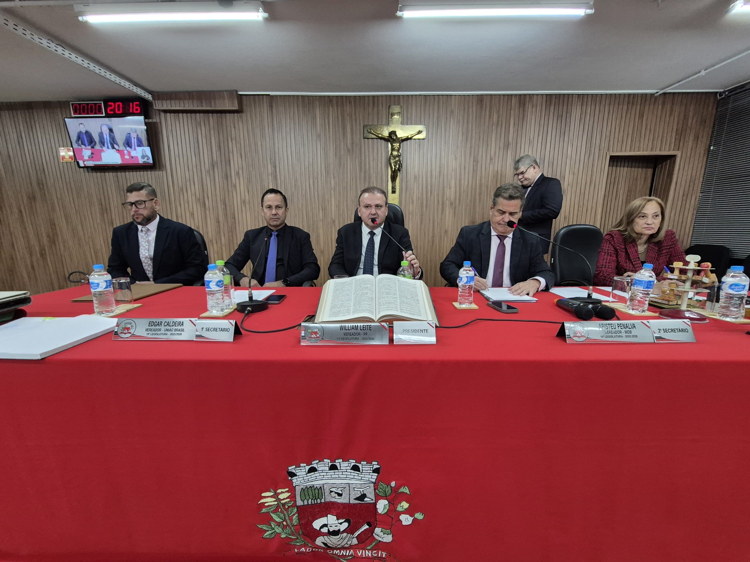 Vereadores aprovam 16 Projetos em Sessão Ordinária nesta segunda-feira (24)