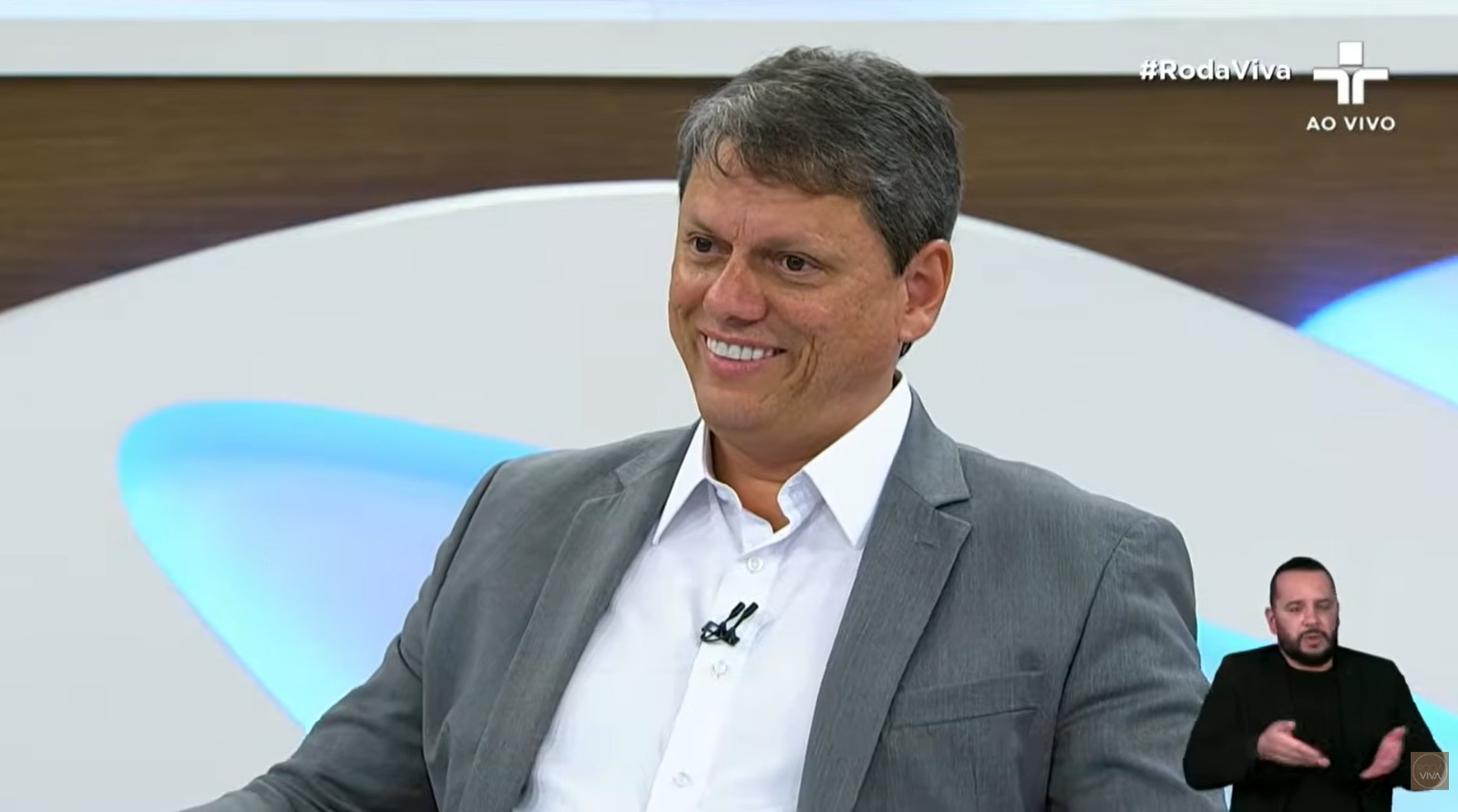 Tarcísio cancela participação no Roda Viva; TV Cultura reexibirá Falabella
