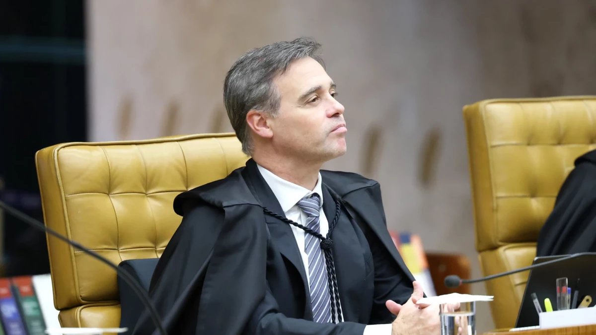 André Mendonça dá 24 horas para X explicar filtro eleitoral após questionamento da campanha de Lula