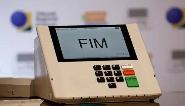 Dez candidatos com patrimônio acima de R$ 500 mil receberam Bolsa Família e outros auxílios