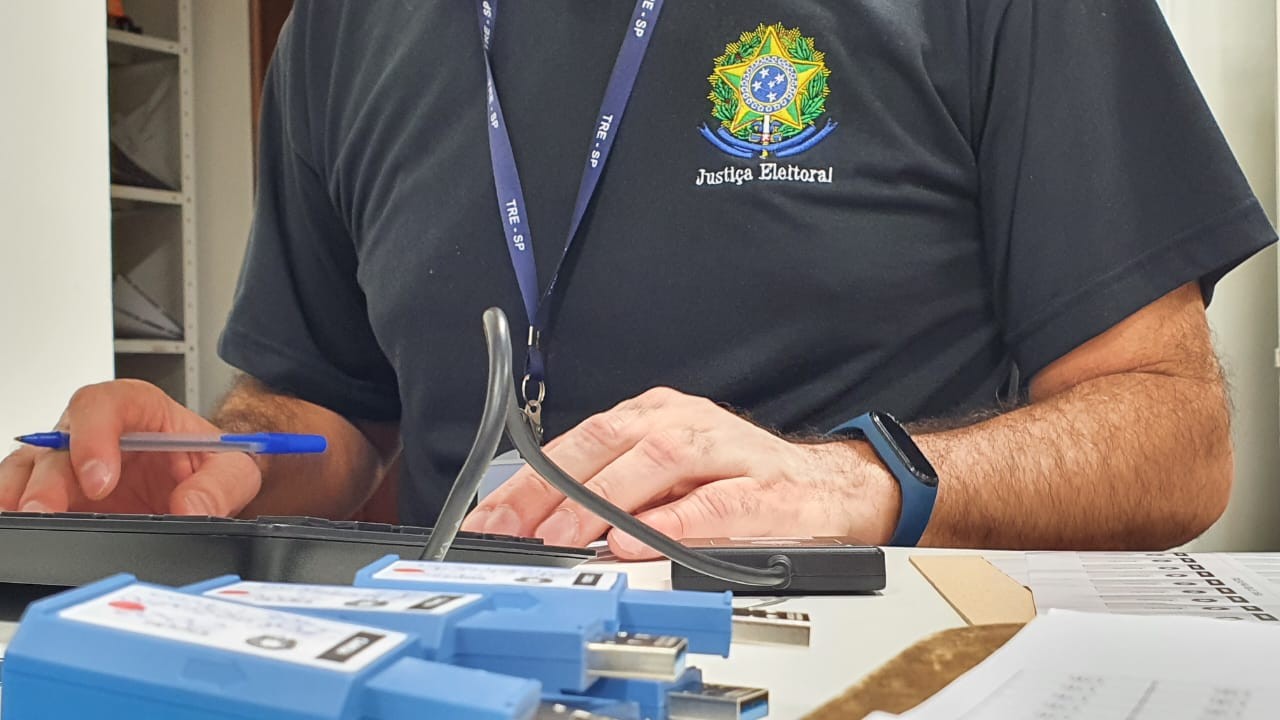 TRE-SP abre 1.044 vagas temporárias para Eleições 2026 com salário de R$ 1.805,43