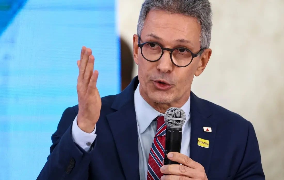 Zema promete indulto a Bolsonaro e defende prisão de ministros do STF