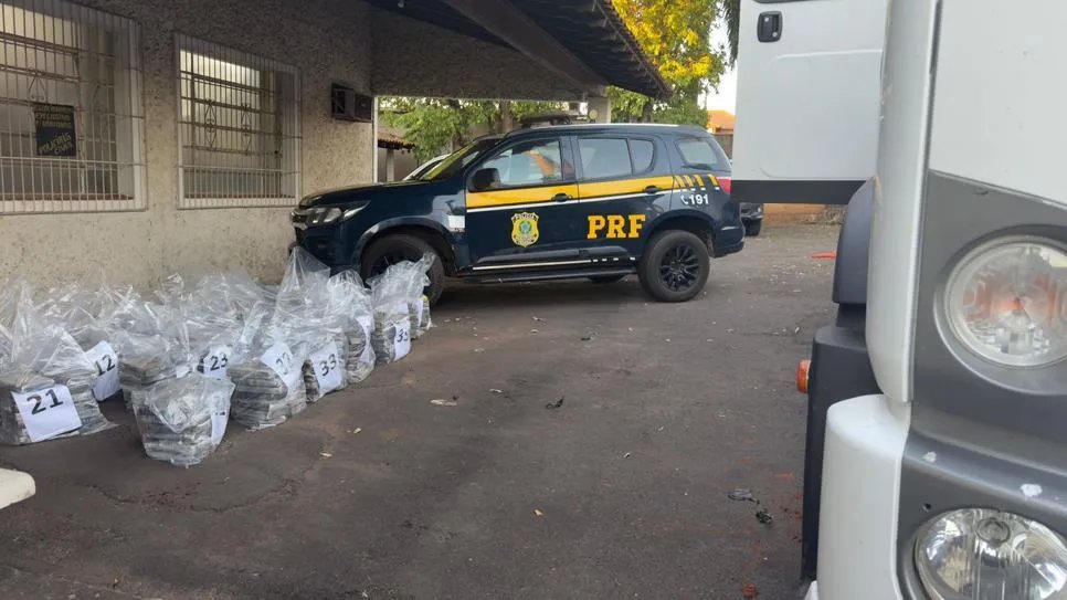 Quatro familiares são presos com quase 550 kg de cocaína na Rodovia da Integração, em Tupi Paulista