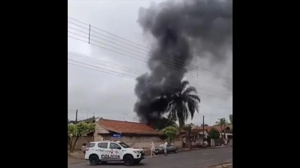 Moradora de 29 anos provoca incêndio em residência após brigar com o marido em Tupi Paulista