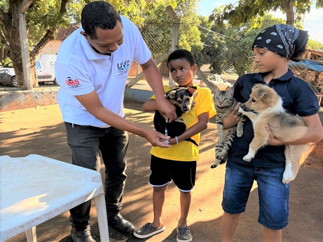UVZ inicia por Ameliópolis projeto itinerante de ações descentralizadas para vigilância de zoonoses