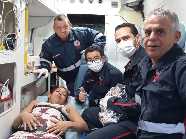 Equipe do Same 192 realiza parto de emergência dentro de viatura de suporte avançado
