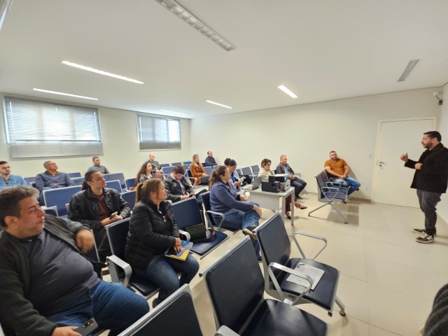 Comitê reúne servidores para discutir melhorias no atendimento ao cidadão