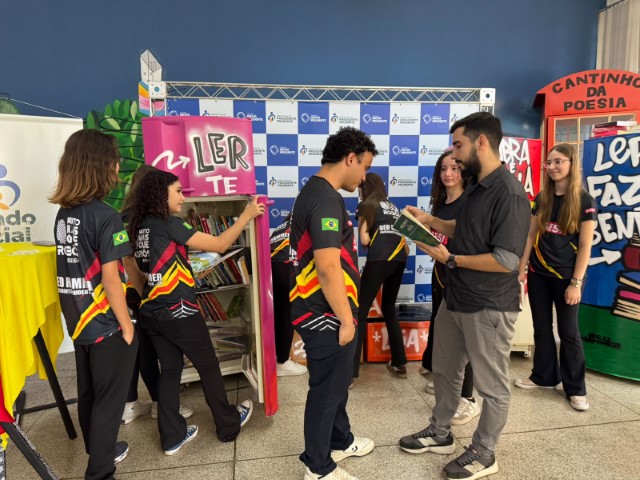 Fundo Social entrega Geladeiras Literárias em parceria com a Escola SESI Vila Real