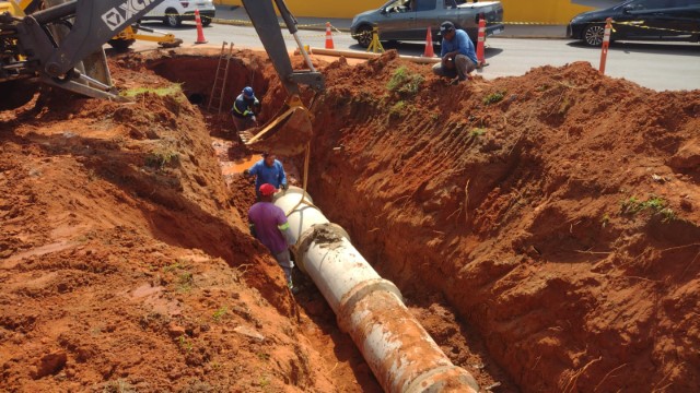 Prefeitura realiza reparo no sistema de microdrenagem da Avenida 14 de Setembro