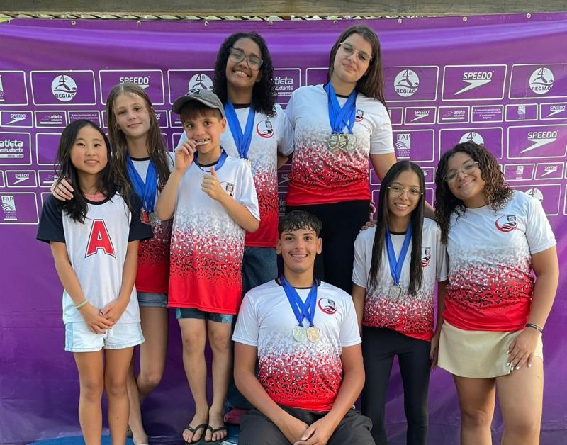Nadadores de Presidente Prudente conquistam 35 medalhas em torneio regional em Araçatuba