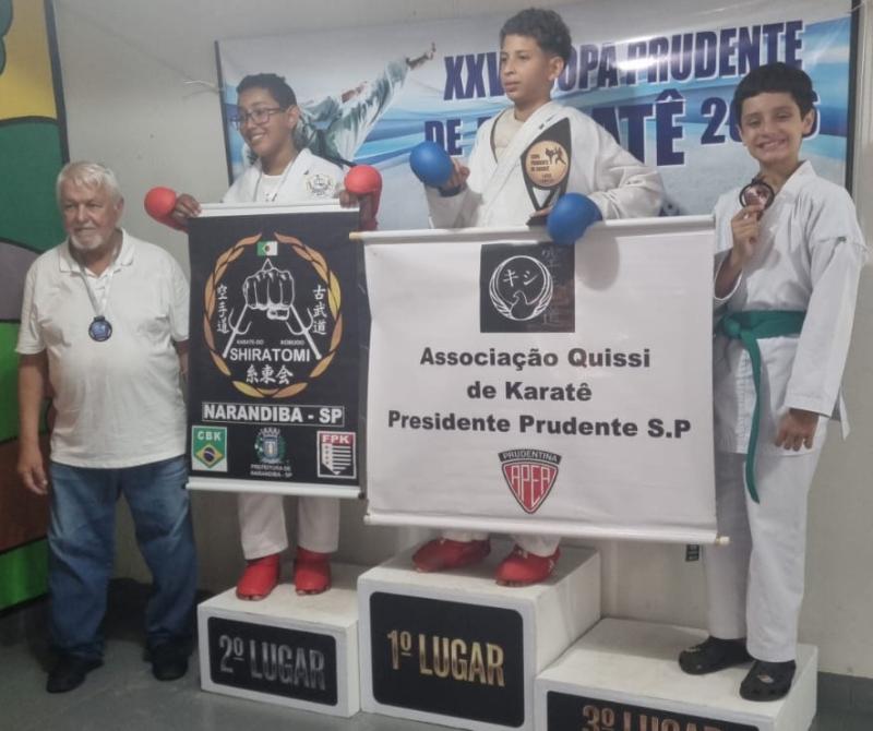 Shiratomi Karatê-Dô conquista nove medalhas em duas competições no mesmo dia