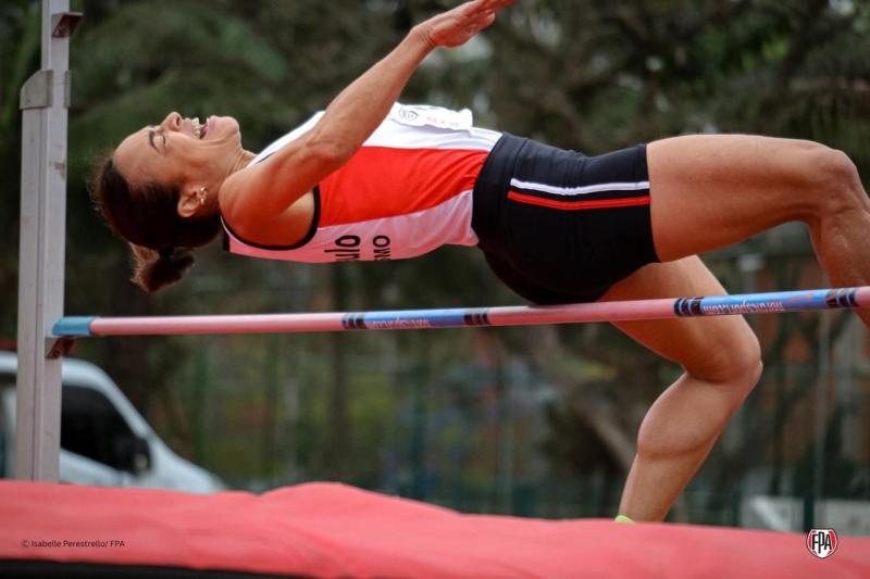 Agda Santos conquista ouro no Troféu Brasil de Atletismo Master em retorno às competições