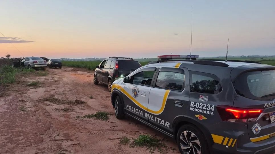 Polícia Rodoviária apreende em Dracena três carros com mercadorias do Paraguai de R$ 600 mil