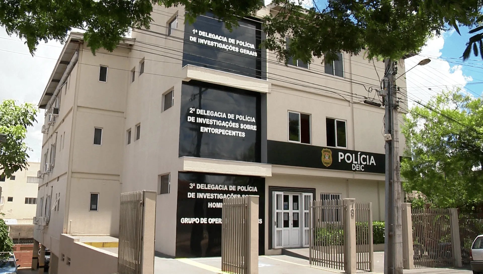 Homem de 30 anos morre após perseguição e troca de tiros no Parque Shiraiwa, em Presidente Prudente