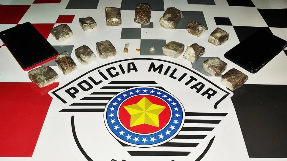 Homem de 20 anos é preso em flagrante por tráfico de drogas em Junqueirópolis