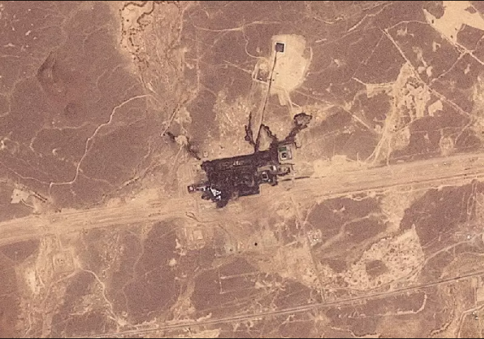 Arábia Saudita fecha oleoduto após ataque com drones e houthis avançam no Mar Vermelho
