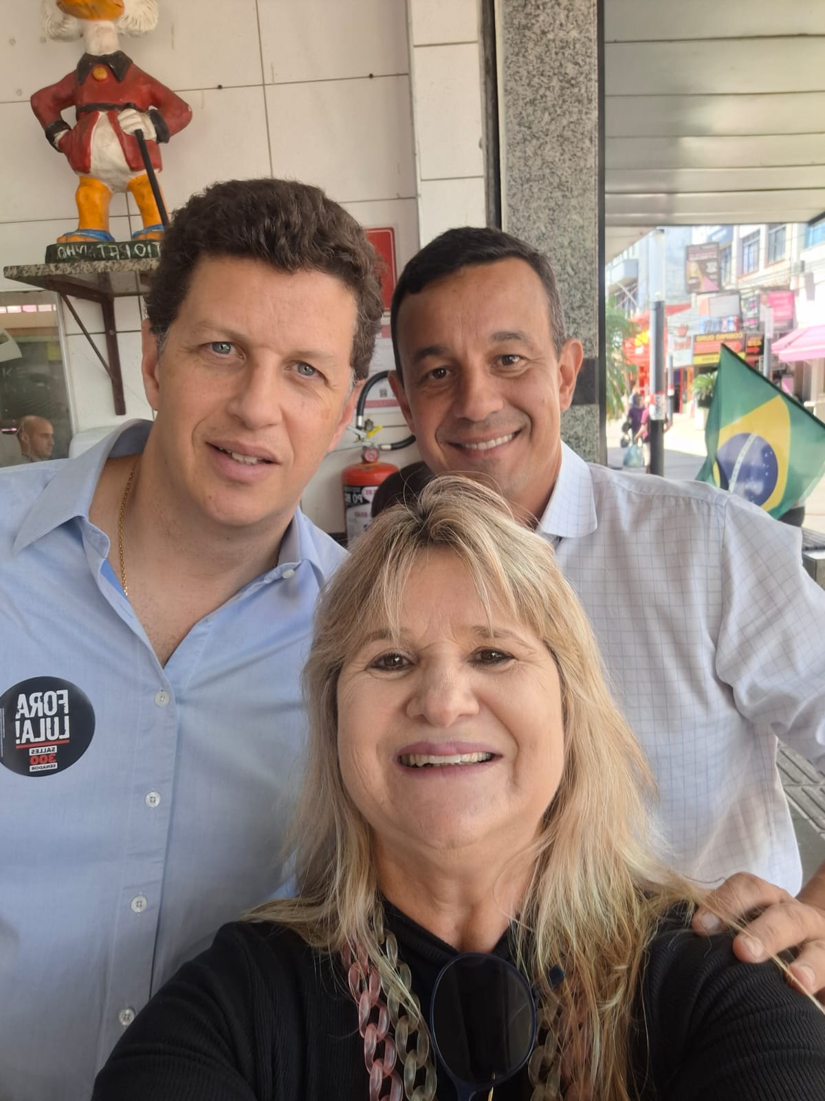 Ricardo Salles leva ônibus “Fora Lula” a Presidente Prudente e reforça candidatura de Tininha pelo NOVO