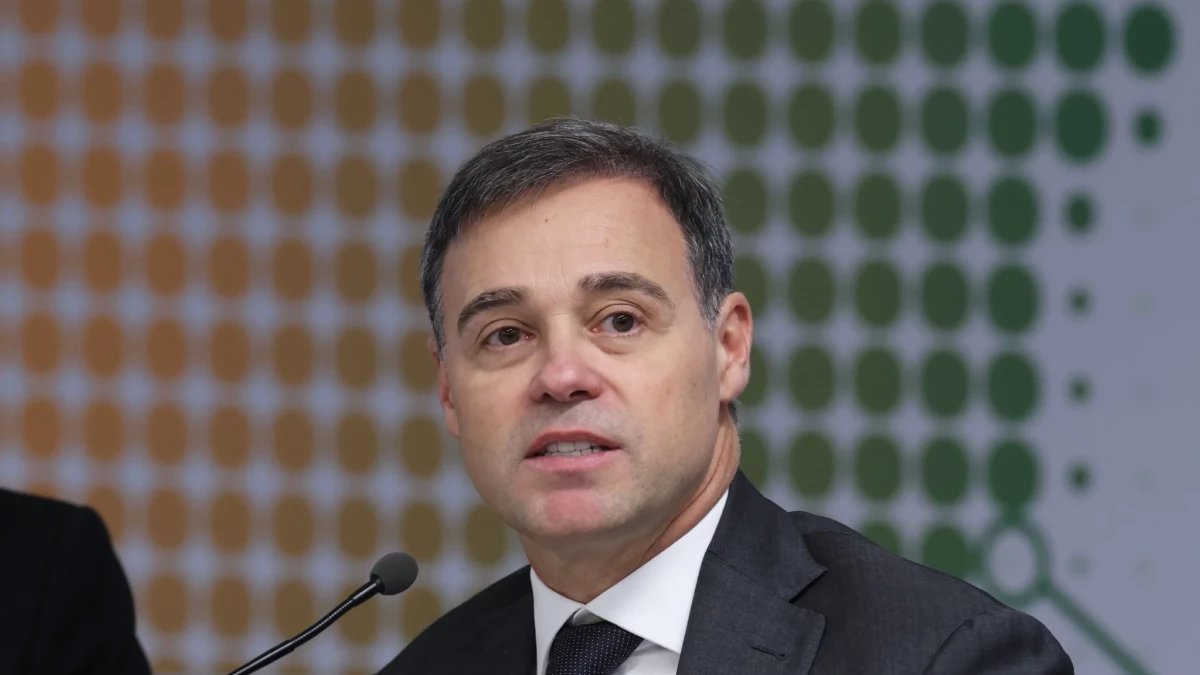 Mendonça diz que abrir celular de Vorcaro antes de julgamento no STF tumultuaria a sessão