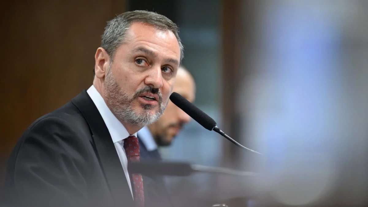Diretor da PF diz a Fachin que relatórios sobre Mendonça seguiram ordem de Moraes