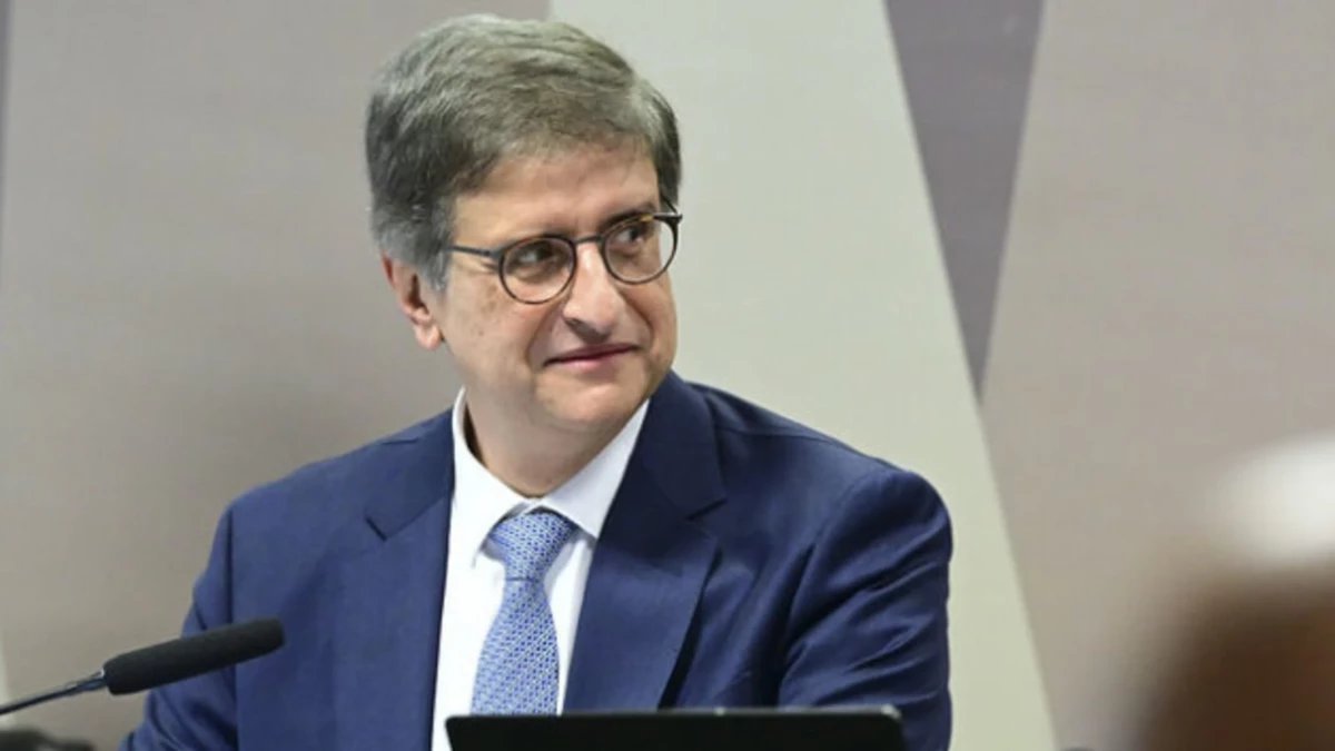 Relator no Conselho Superior do MPF vota contra investigação de Paulo Gonet no caso Master