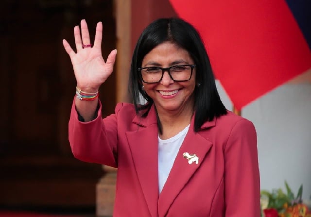 Venezuelanos protestam em Caracas contra participação de Delcy Rodríguez na ONU