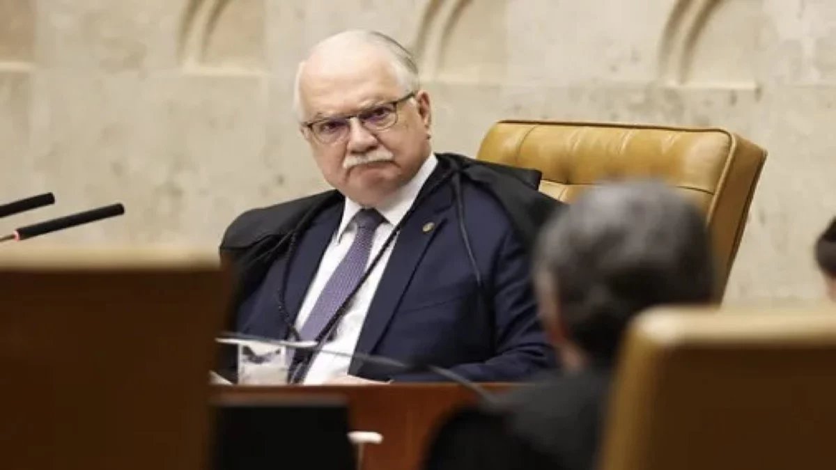 Instituto Gritos de Liberdade pede afastamento de Moraes dos casos do 8 de janeiro; petição está com Fachin