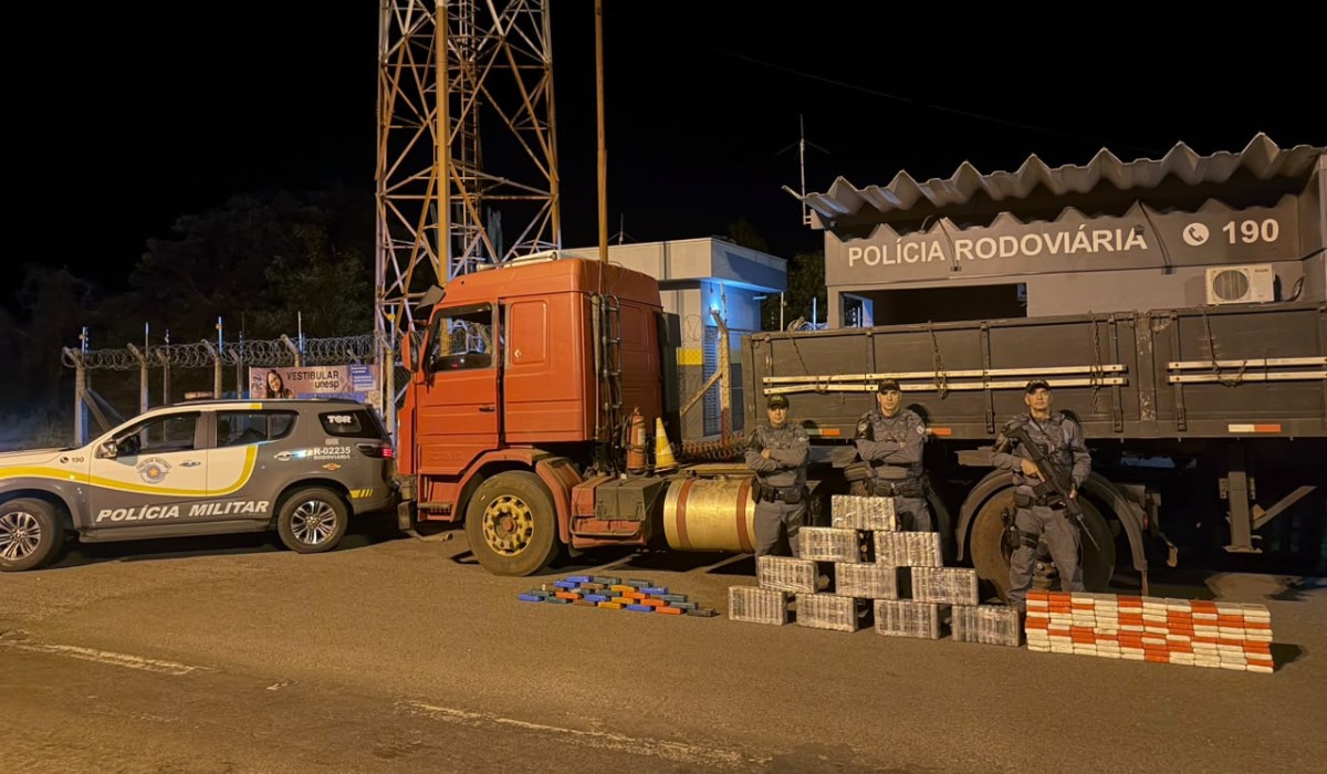 Polícia Rodoviária apreende 246 kg de cocaína e pasta base em Rosana (SP)