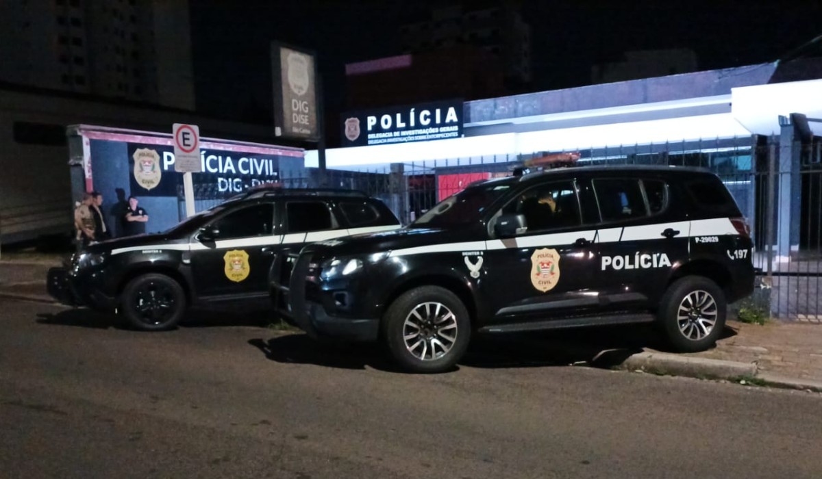 Casal é preso suspeito de vender drogas sintéticas e remédios proibidos pela internet em SP