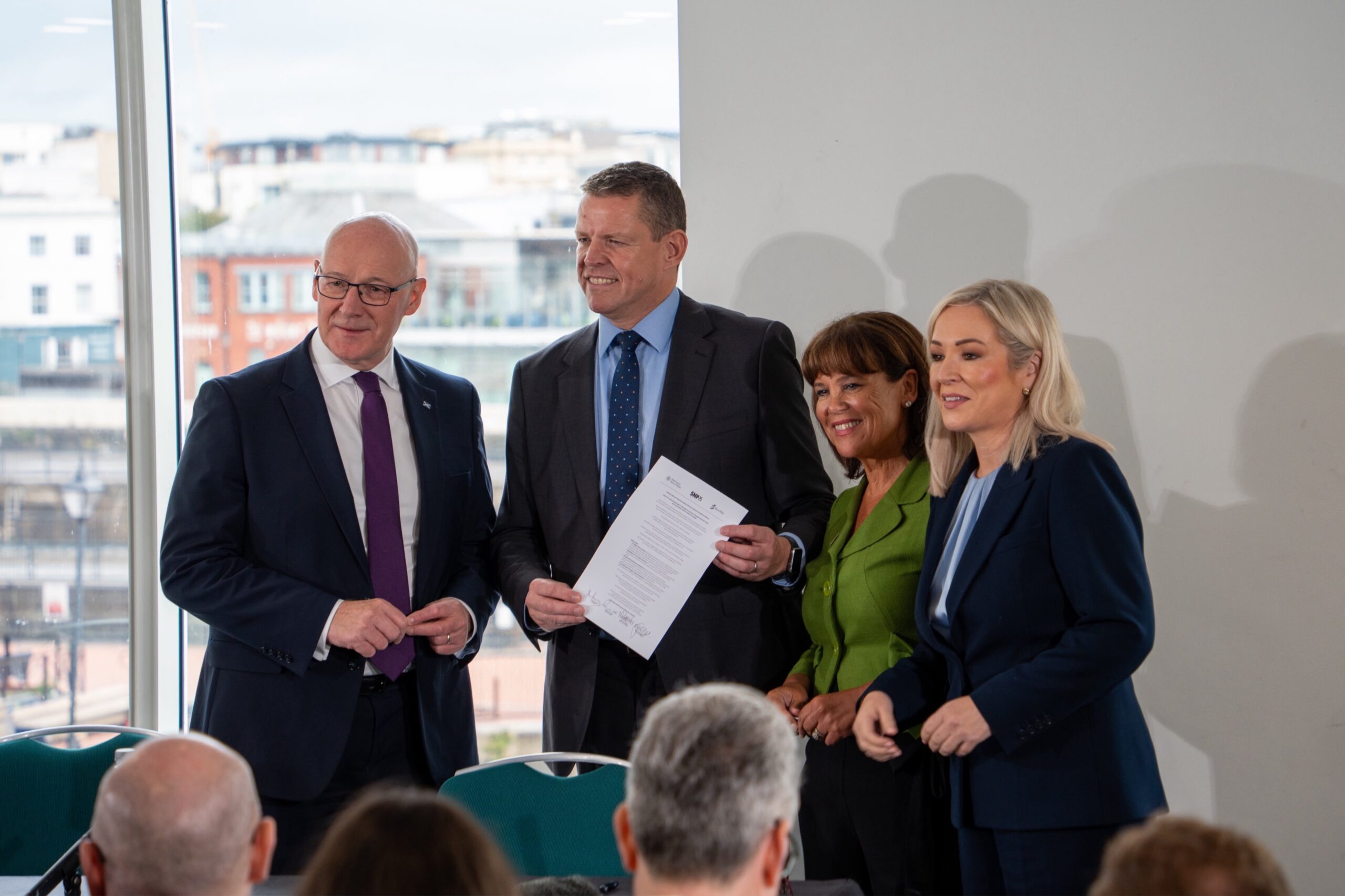 Líderes de Escócia, País de Gales e Irlanda do Norte assinam pacto e pedem mudança constitucional