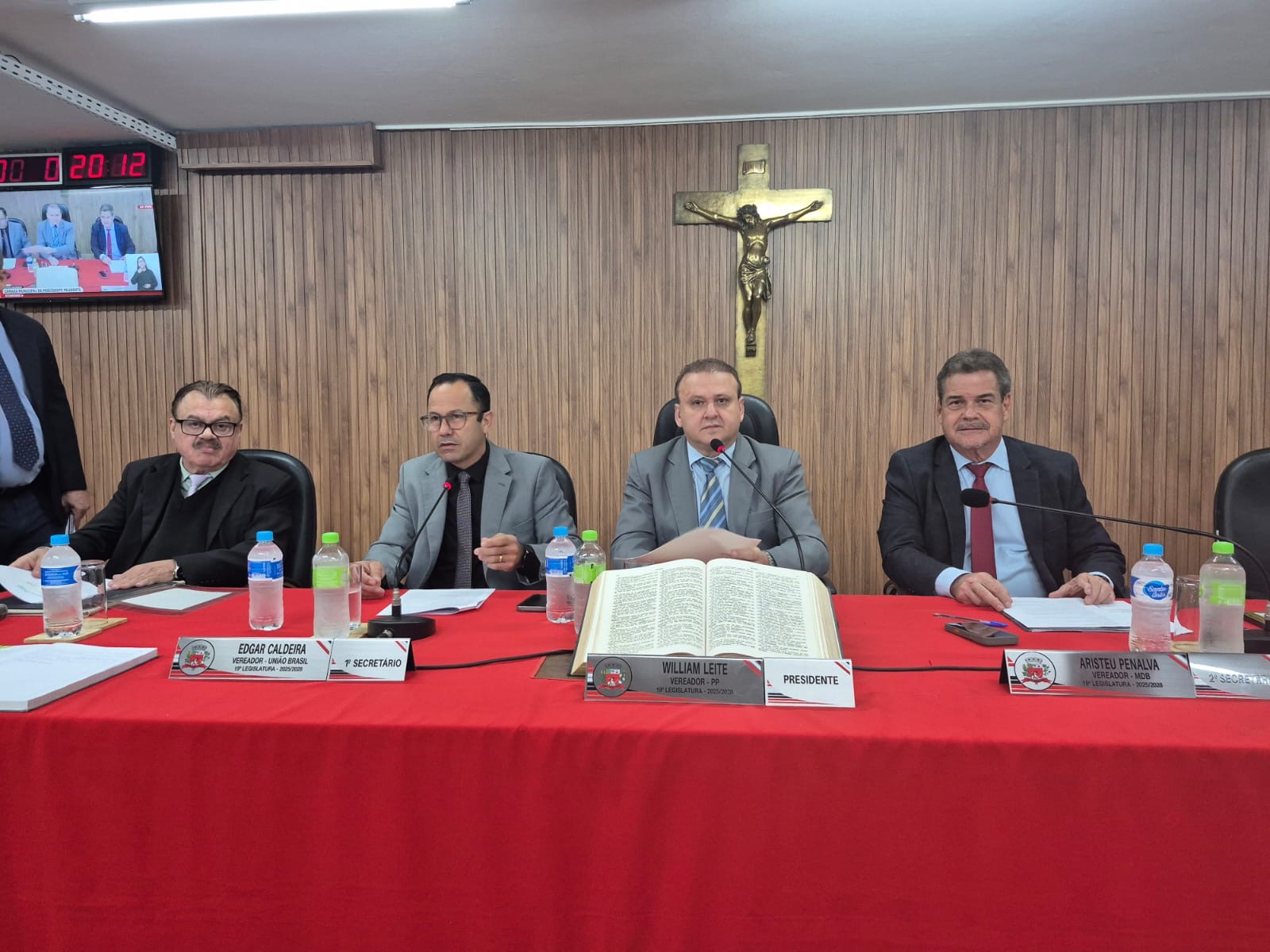 Vereadores aprovam 08 Projetos em Sessão Ordinária nesta terça-feira (15)