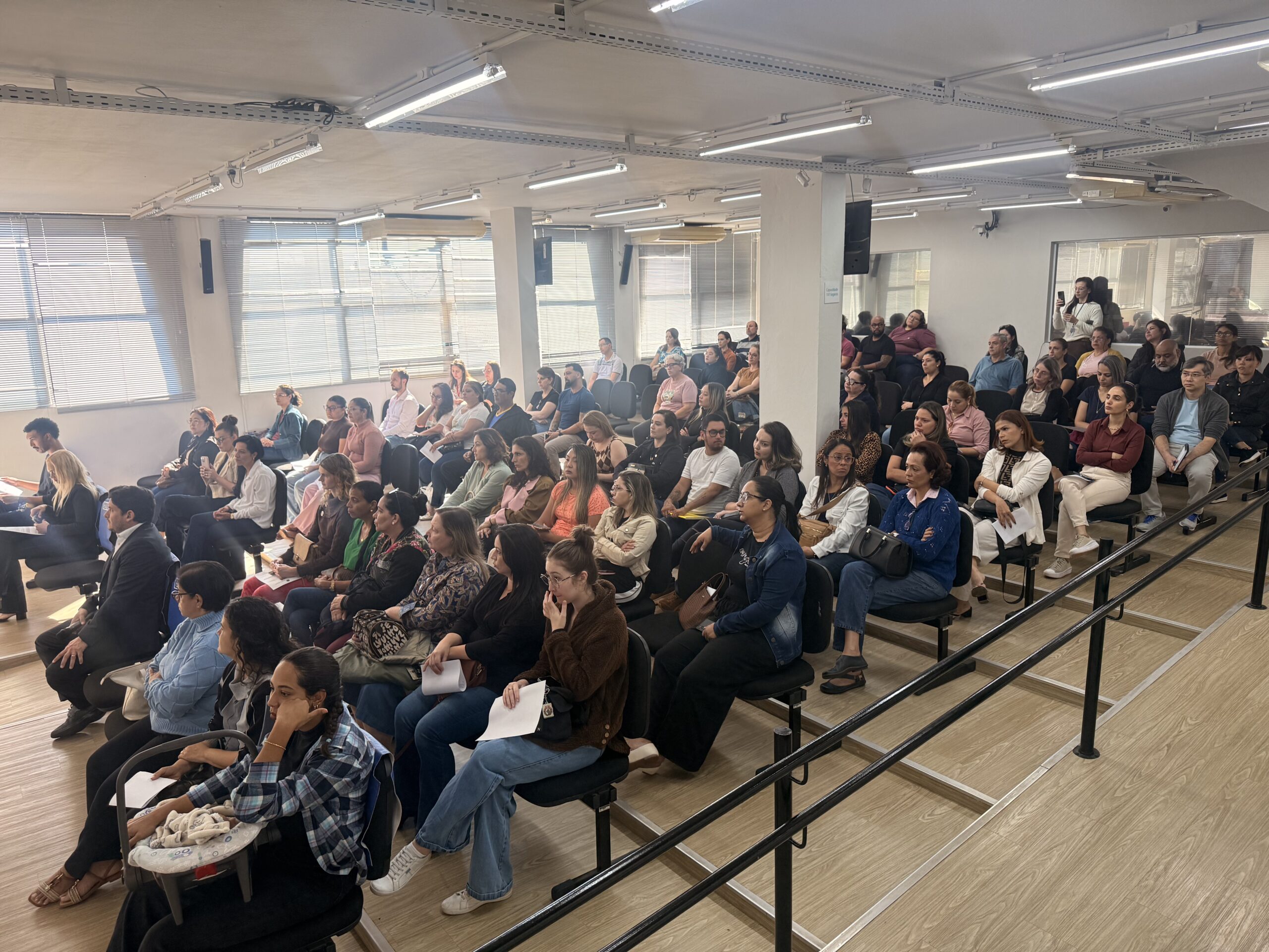 Preparação para as eleições 2026 reúne auxiliares em treinamento na Câmara Municipal de Presidente Prudente
