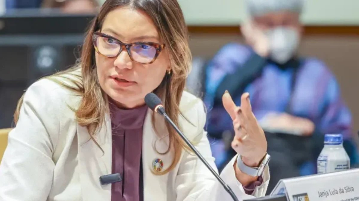 Janja diz em ato de campanha que Santa Catarina é "dominada pelo bolsonarismo"