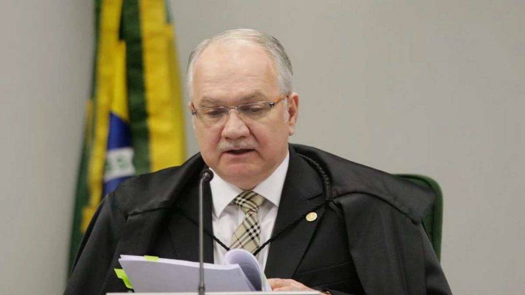 Fachin transfere pedido contra Mendonça para processo do Banco Master e fixa prazo para manifestações
